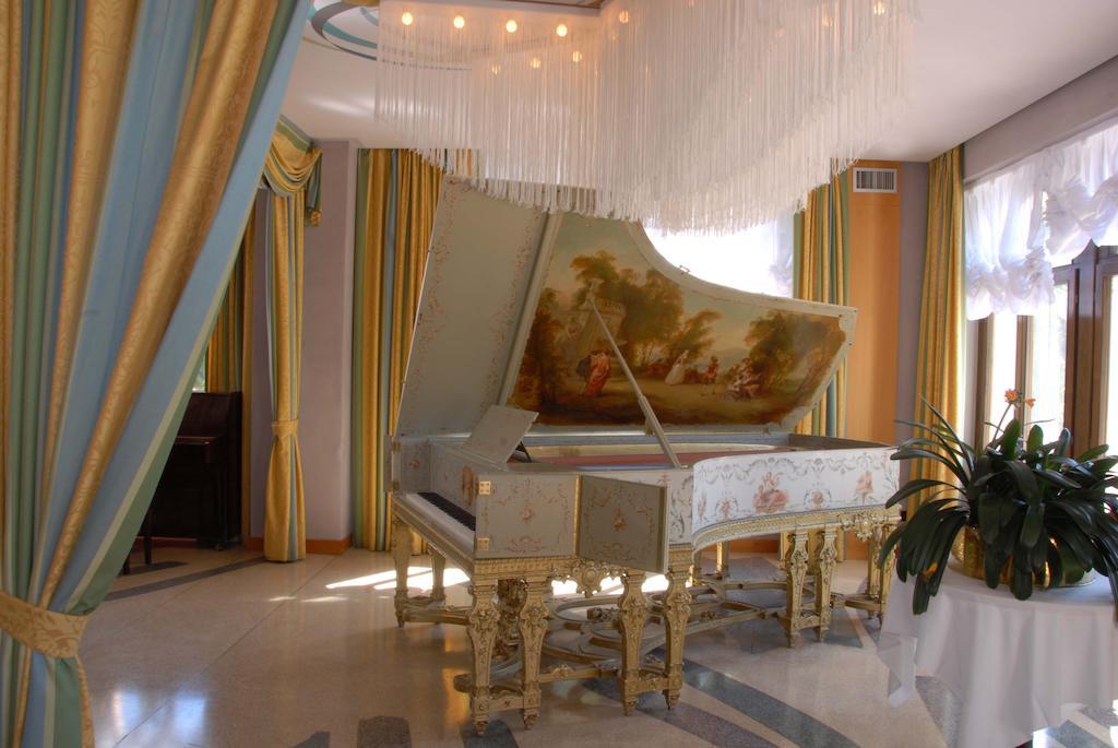 Grand Hotel Astoria Лавароне Екстер'єр фото